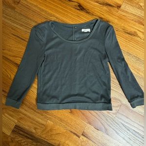 Cropped shirt button design on back